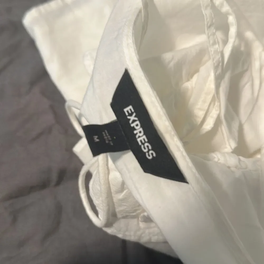 Express white crop top - Picture 4 of 5